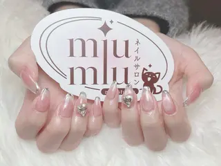 ミディアム Miu Miu Nail Studio所属・yu naのネイルデザイン