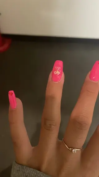 ネイル 西大路自宅ｻﾛﾝ ﾜﾝﾎﾝｷﾞｬﾙのネイルデザイン