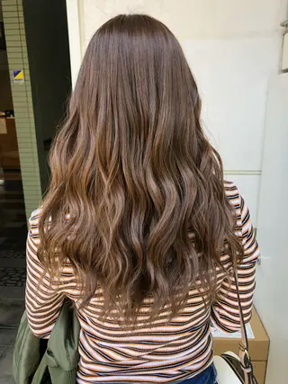 セミロング カラー La fith hair ponte所属・🔥ハイトーン🔥 🌈柴田尚貴🌈のヘアスタイル