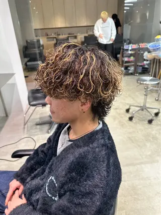 ミディアム カラー パーマ 夏果⭐︎fifth 天神 海外風パーマのヘアスタイル