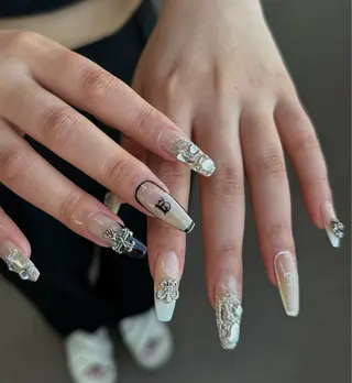 ネイル 新山 聖のネイルデザイン