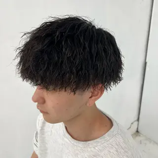 ショート パーマ 豊崎 佑輔のヘアスタイル