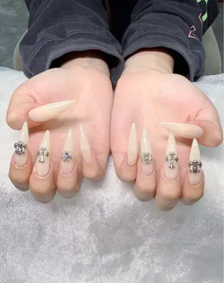 ネイル Hin Nail Osaka所属・Hin Nailsのネイルデザイン