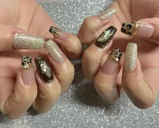 ネイル VIERU 🌈🎀💖のネイルデザイン