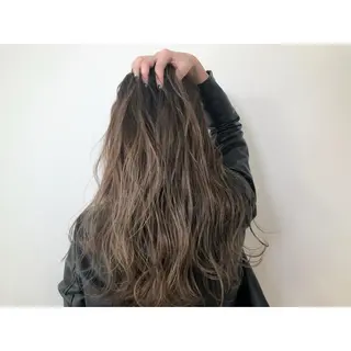 ロング カラー 加藤 利基のヘアスタイル