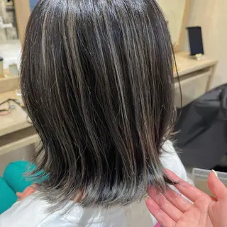 カラー ヤマダ サクラのヘアスタイル