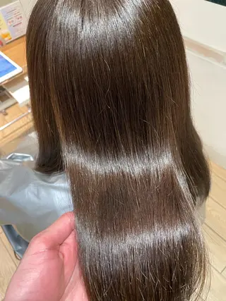 ミディアム カラー afloatkobe所属・美髪/髪質改善 川口凌弥のヘアスタイル