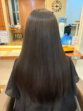 ロング HONOKA 縮毛矯正/艶カラーのヘアスタイル