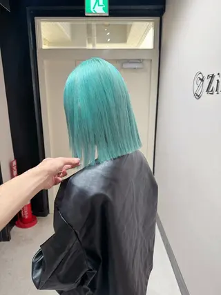 カラー ハイトーン×ショート /RINのヘアスタイル