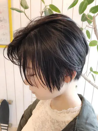 ショート カラー 小濱 秀人のヘアスタイル