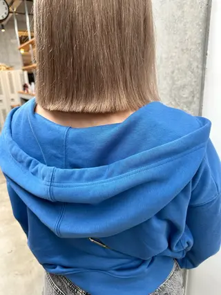 ミディアム カラー yuika .のヘアスタイル