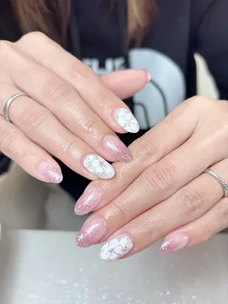 ネイル Flowerネイルサロン所属・. yukiのネイルデザイン