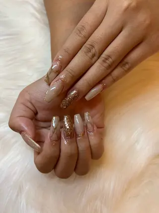 ネイル RÊVIA所属・RÊVIA (レヴィア)のネイルデザイン