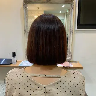 ミディアム 切りっぱなしボブ 👩🏼ミニボブのヘアスタイル