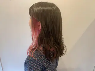 セミロング カラー 小森 衣純のヘアスタイル