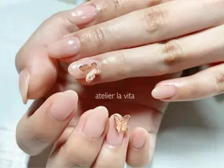 ネイル atelier la vita所属・lavita. mimuraのネイルデザイン