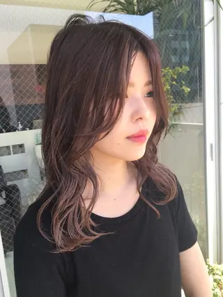 セミロング 岡本雅也 ショートボブレイヤーのヘアスタイル