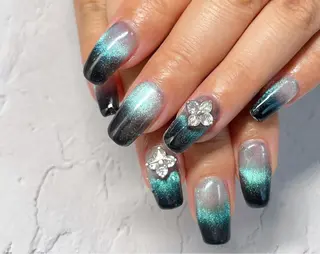 ネイル celica所属・松田 由真のネイルデザイン