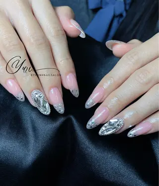 ネイル YURI NAILのネイルデザイン