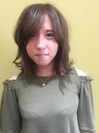 ミディアム カラー パーマ 鬼頭 洋吏のヘアスタイル