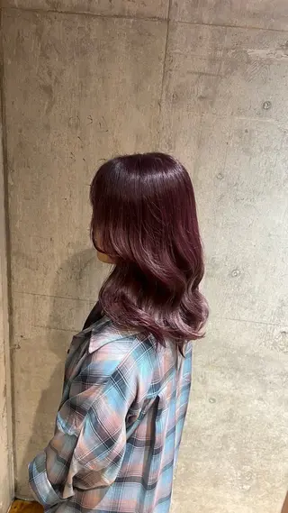 ミディアム カラー 三宅 凜佳のヘアスタイル