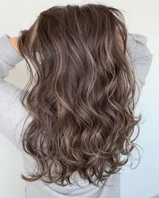 カラー LINOET NAGOYA所属・中川 来紀のヘアスタイル