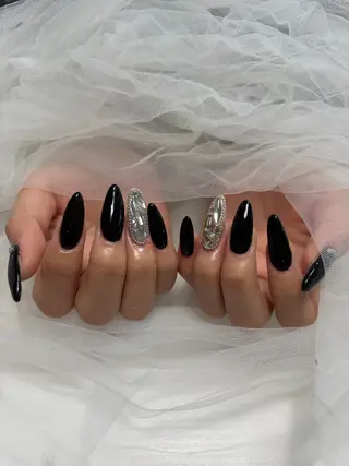 ネイル Rendezvous nailsalon所属・Sana ⭐︎のネイルデザイン