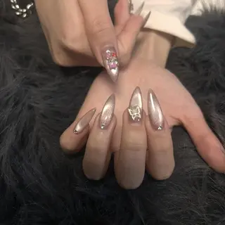 ネイル Megu 【 cutill 】のネイルデザイン