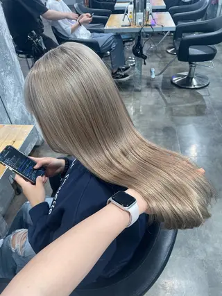 ロング カラー ハイトーン 横浜💞ミオのヘアスタイル