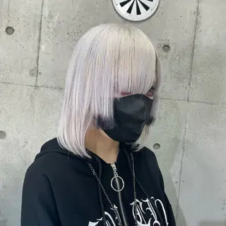 ミディアム カラー ホワイト&レイヤーカ ットエクステ長畠俊輔のヘアスタイル