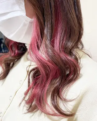 セミロング カラー ヘアアレンジ tomona. iの眉毛・アイブロウイメージ