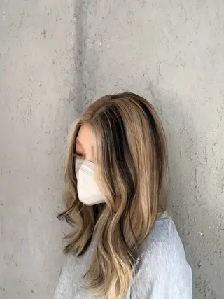 セミロング カラー Mariana雛/ 西大分/ハイライトのヘアスタイル
