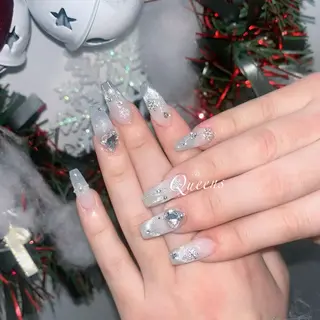 ネイル Queens ゲンのネイルデザイン