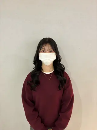 カラー ハナダ メイのヘアスタイル