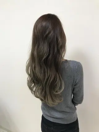 ロング カラー 濱川 佳奈のヘアスタイル