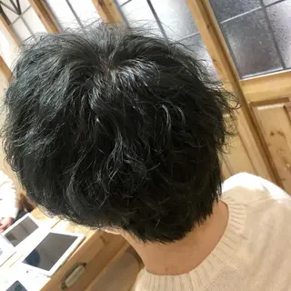 ミディアム カラー ブリーチ無し白髪ぼか し/艶髪/津嘉山のヘアスタイル