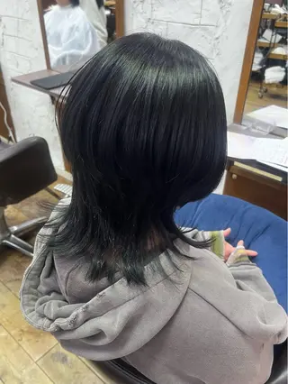 ミディアム 菅野 杏実のヘアスタイル