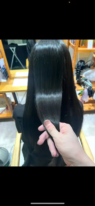 ロング カラー 笠原 裕貴のヘアスタイル