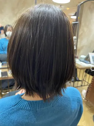 ショート antica YOSHIのヘアスタイル