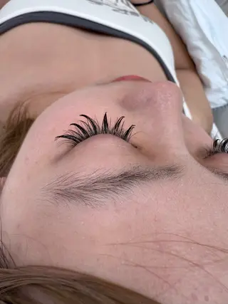 マツエク・マツパ LB美容サロン　池袋東口店所属・ゆ りのマツエク・マツパデザイン