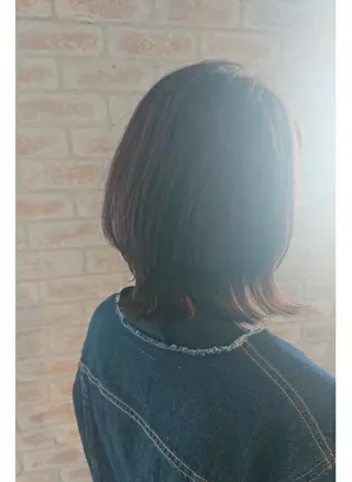 ミディアム カラー 赤松 摩美のヘアスタイル