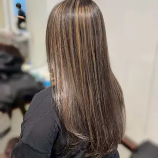 ロング 坂本 璃里杏のヘアスタイル