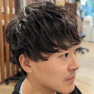ミディアム パーマ メンズ メンズ専門💈シェー ビングOK👍宮林寛のヘアスタイル