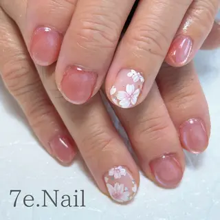 ネイル 7e. Nailのネイルデザイン