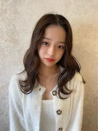 セミロング カラー annuy🪐 HINAのヘアスタイル