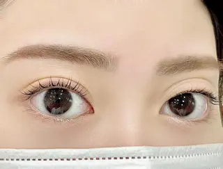 マツエク・マツパ WHITE EYE 田井　初季の眉毛・アイブロウイメージ