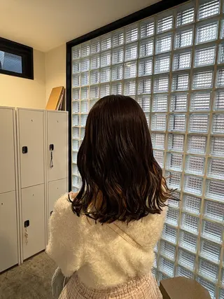 ロング 大阪/レイヤー/ ツヤ髪/ヨシノヒメカのヘアスタイル