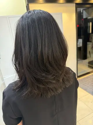 ミディアム 石垣廣乃 /Hironoのヘアスタイル