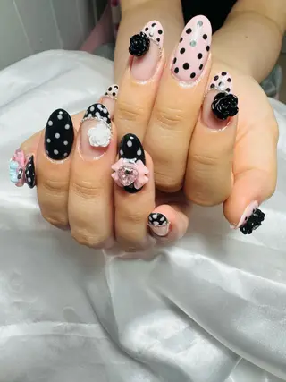 ネイル Regina レジーナのネイルデザイン