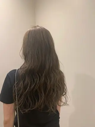 ロング カラー ハイトーン/レイヤー 💜Akaneのヘアスタイル